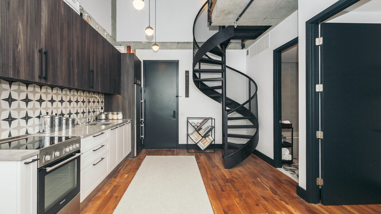Primary Photo - 802 Wyckoff Ave