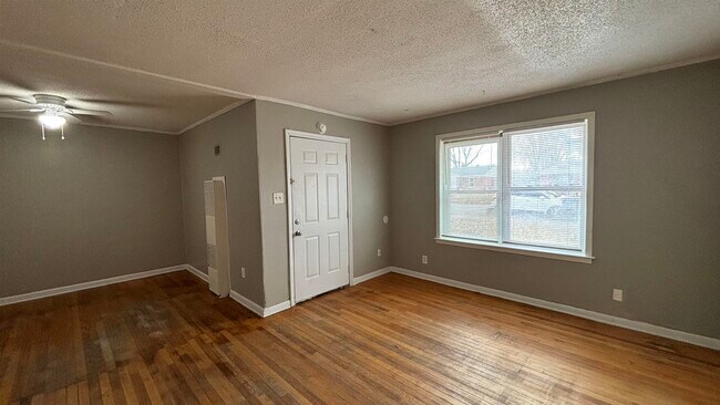 Building Photo - 5022 Byron Rd