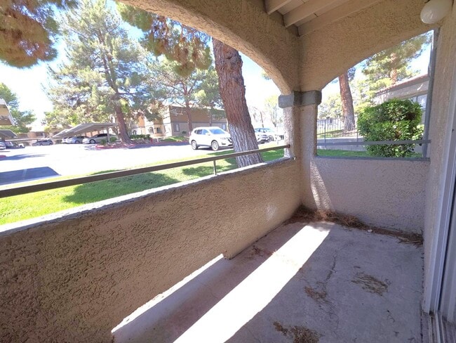 Building Photo - Recently Upgraded with a Modern Touch 1st floor 2bd 2bath