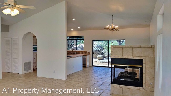 Building Photo - 2 br, 2 bath House - 629 Downer Trail Apt A