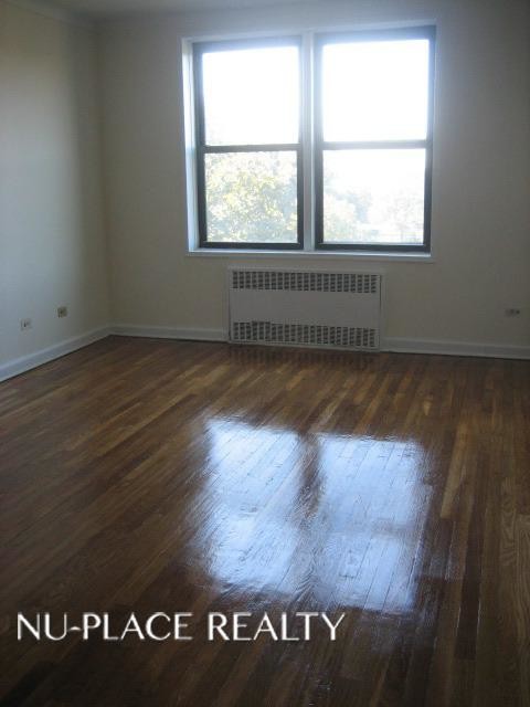 Building Photo - 8431 Van Wyck Expy