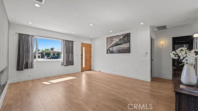 Foto del edificio - 4731 W El Segundo Blvd