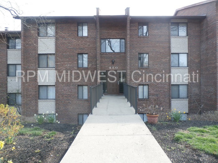 Primary Photo - 450 Grand Ave