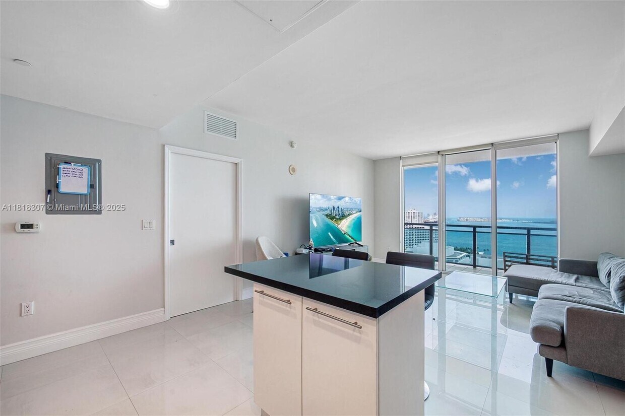 Primary Photo - 951 Brickell Ave