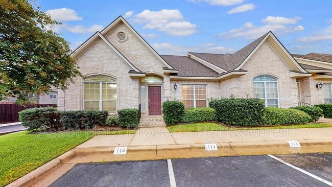 Photo - 113 Fraternity Row Townhome