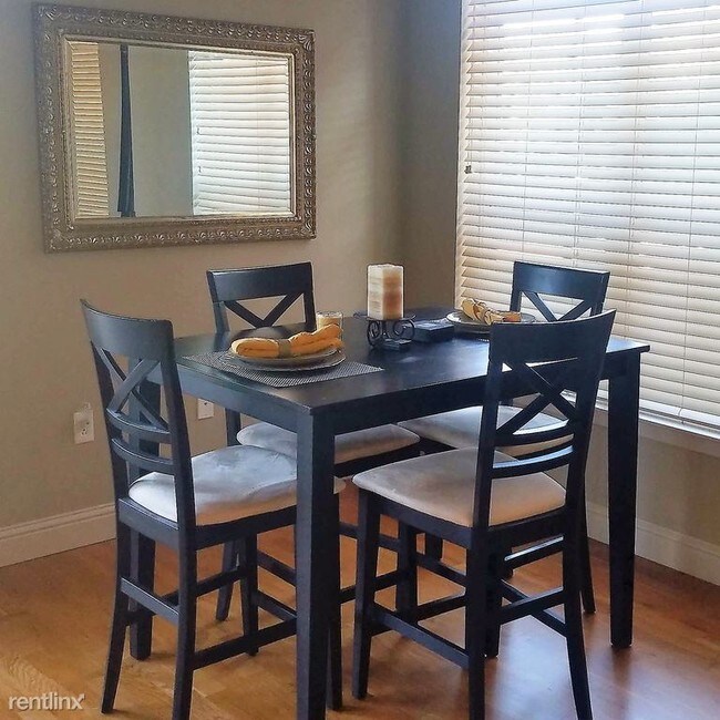 Foto del edificio - 2 br, 2 bath - 1800 U St