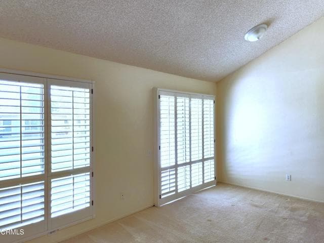 Foto del edificio - 16305 Village 16