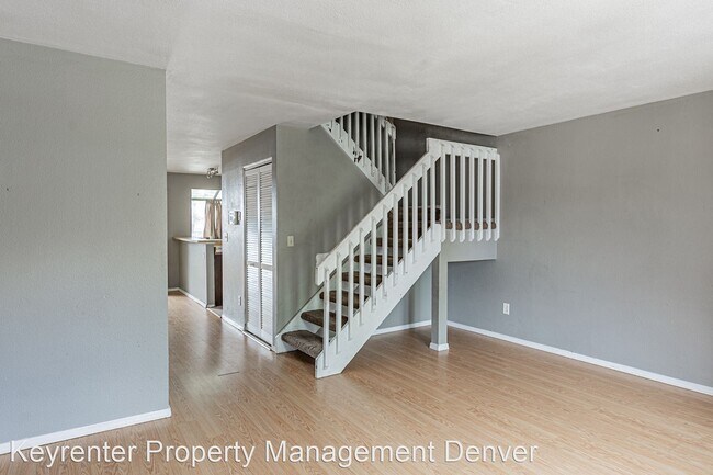 Building Photo - 2 br, 2.5 bath House - 16966 E Piedmont Dr...