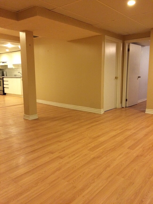 Building Photo - SPACIOUS 1 BED + 1 BATH BASEMENT APARTMENT...