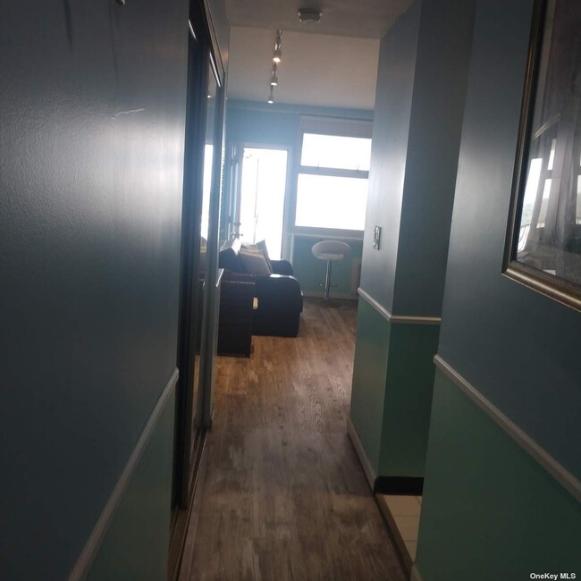 Foto del edificio - 250 Shore Rd