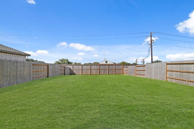 Building Photo - 2919 Summer Breeze Wy