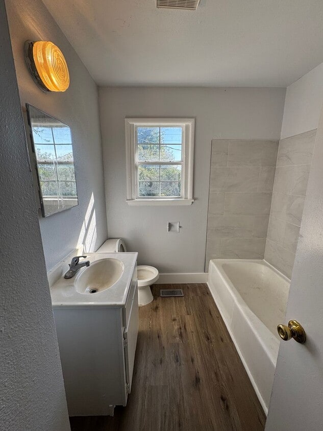 Foto del edificio - 3 Bedroom 1 Bath Home