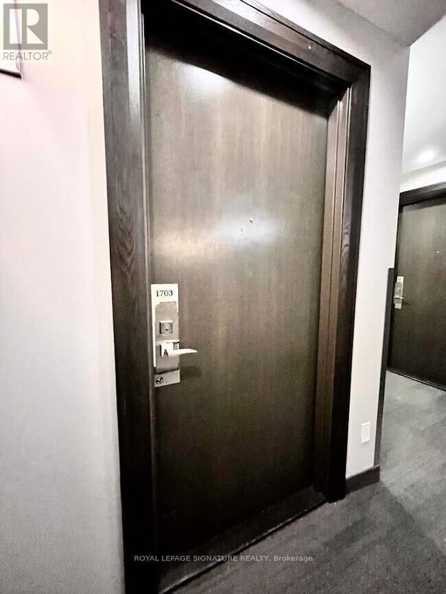 Photo du bâtiment - 2910 Hwy 7