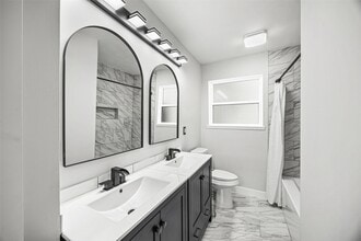 Building Photo - 4626 Holly St