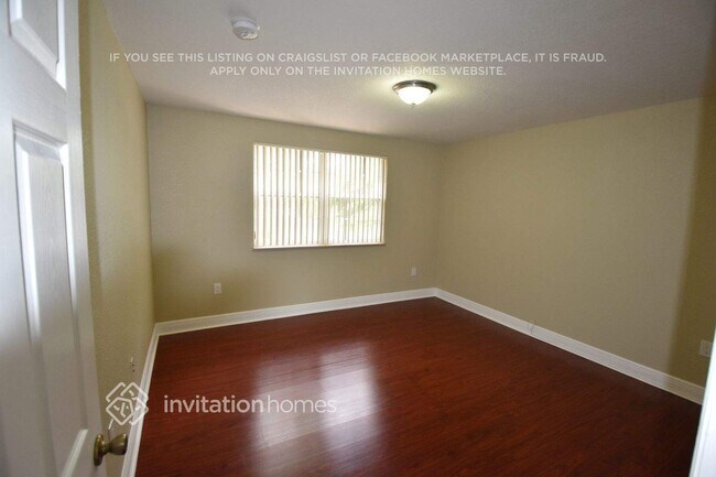 Foto del edificio - 7420 NW 65th Ln
