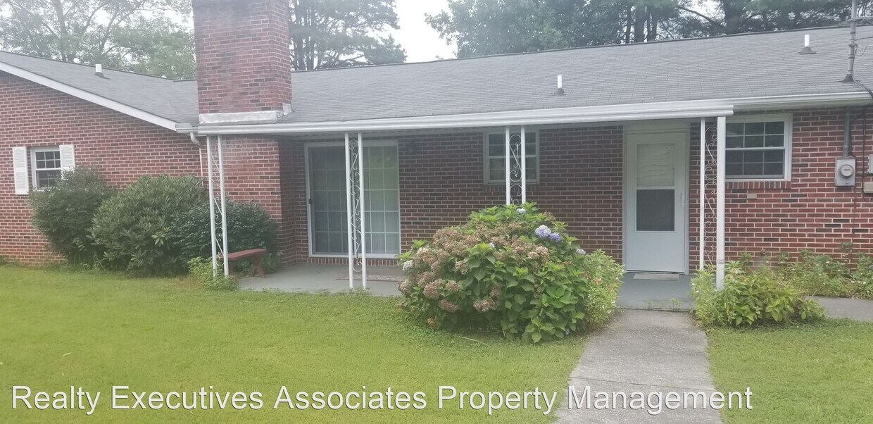 Foto principal - 3 br, 2 bath House - 3142 Hinds Creek Road