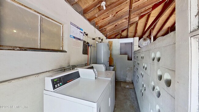 Foto del edificio - 2589 Atlantic Blvd