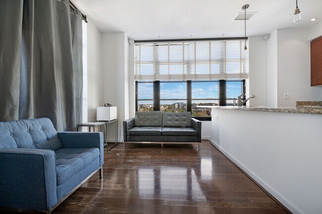 Foto del edificio - 437 New York Ave NW