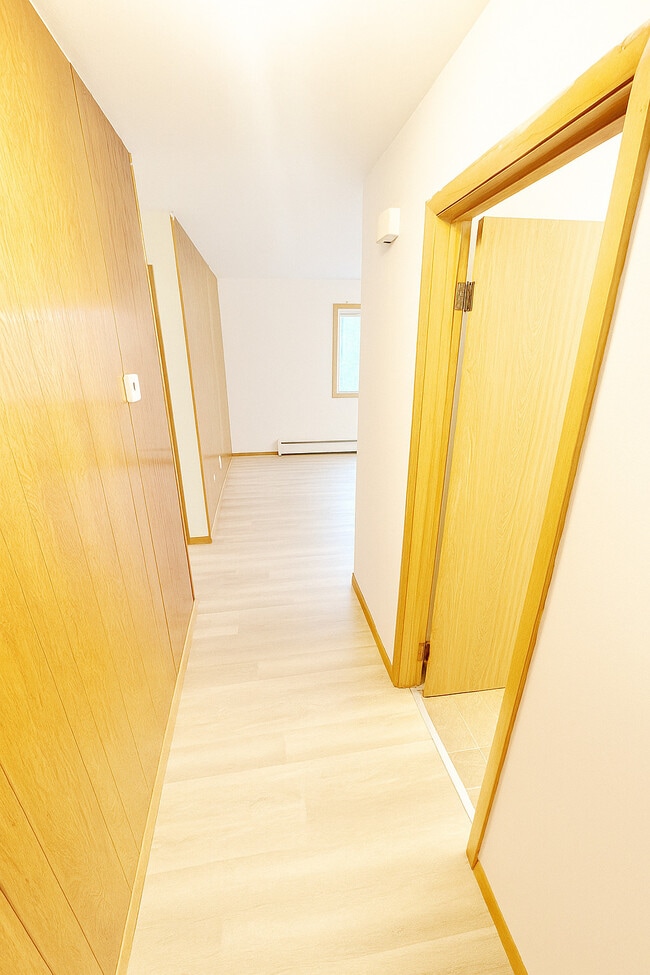 Foto del edificio - Lake Point Drive Apartments