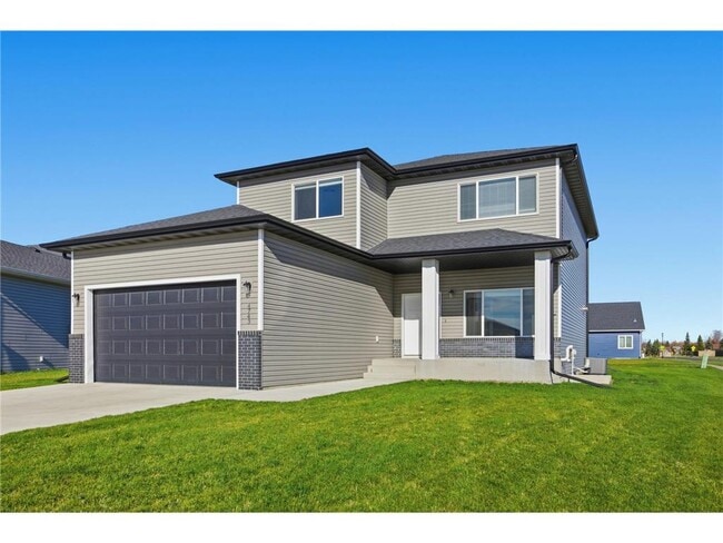 Building Photo - 4743 32nd St S