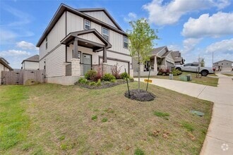 Building Photo - 6401 Night Chinook Dr