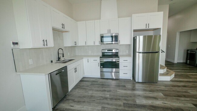 Foto del edificio - 5535-5539 Potomac St.