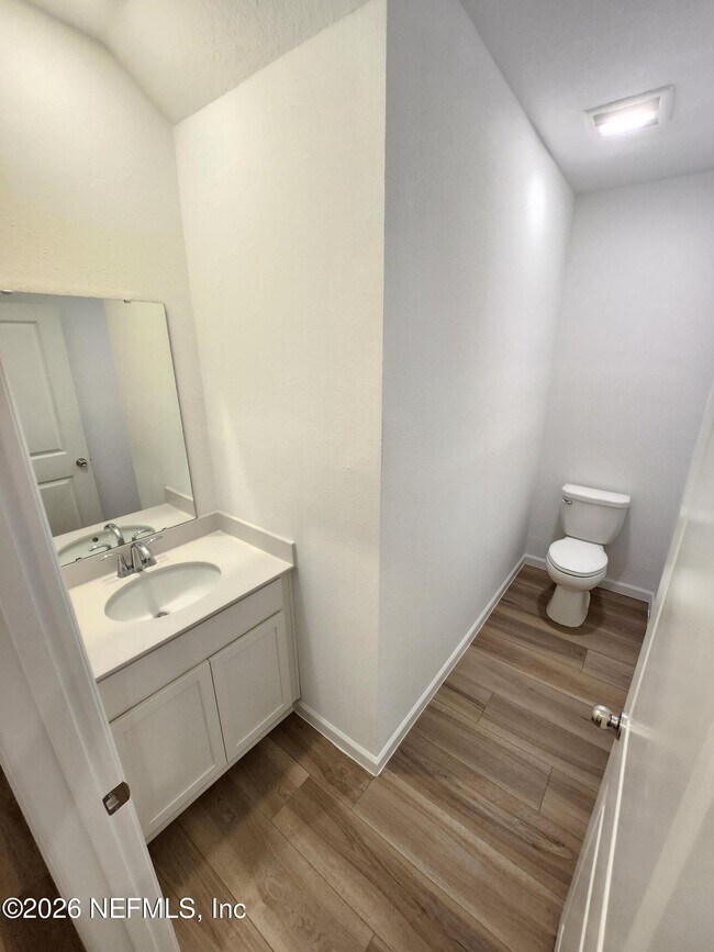 Building Photo - 669 Holly Lks Dr