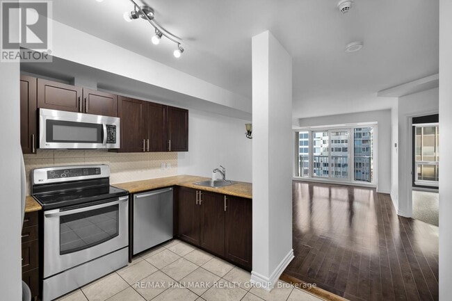 Building Photo - 234 Rideau St