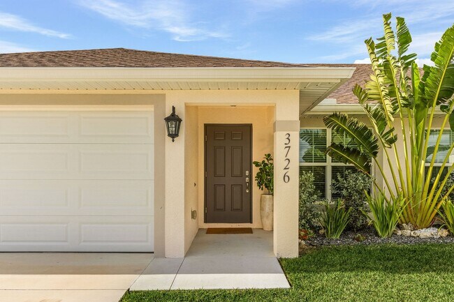 Foto del edificio - 3724-3726 SW 16th Pl