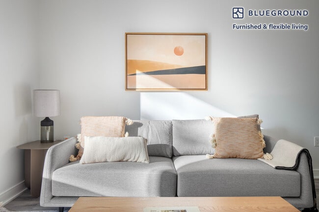 Building Photo - 949 1st St SE