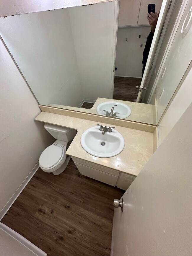 Foto del edificio - Duplex for RENT!