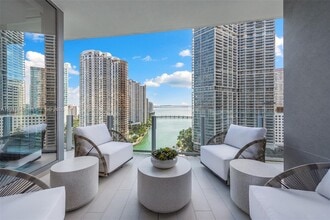 Building Photo - 300 Biscayne Blvd Way