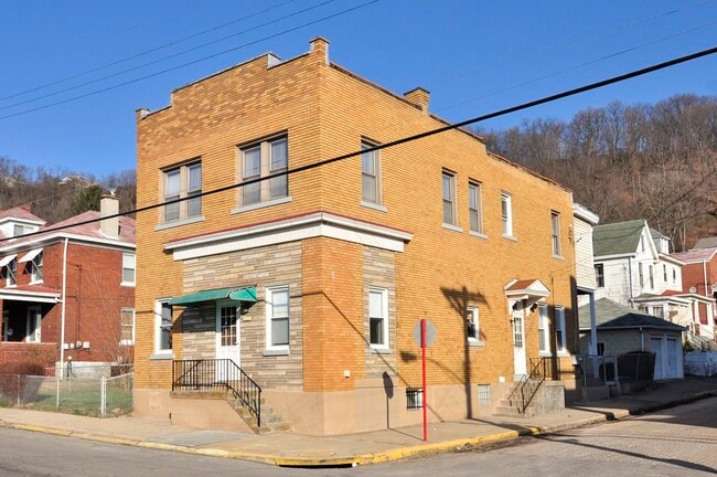 Building Photo - 1102 Woodward Ave
