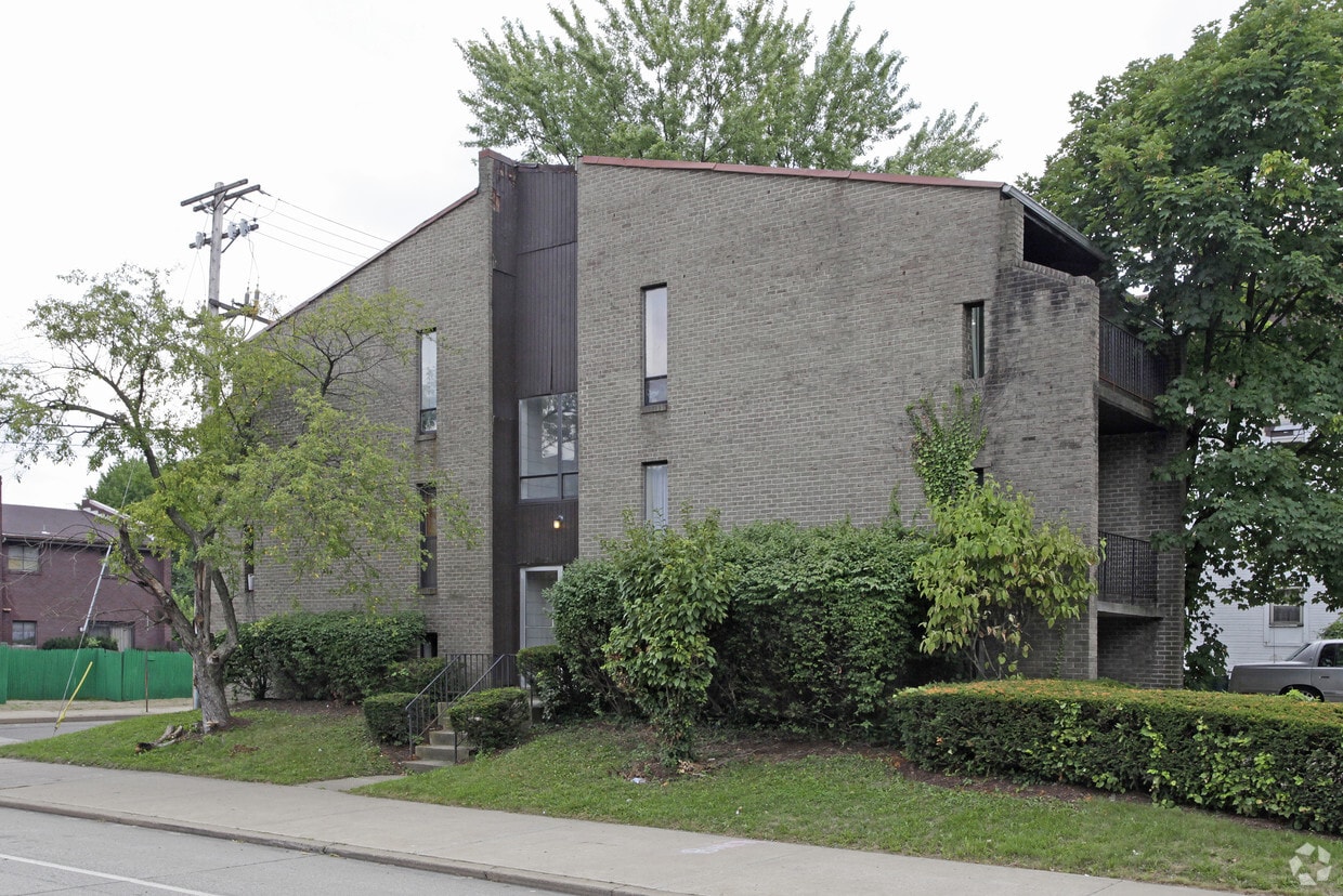 5696 E Liberty Blvd, Pittsburgh, PA 15206 5696 E Liberty Blvd