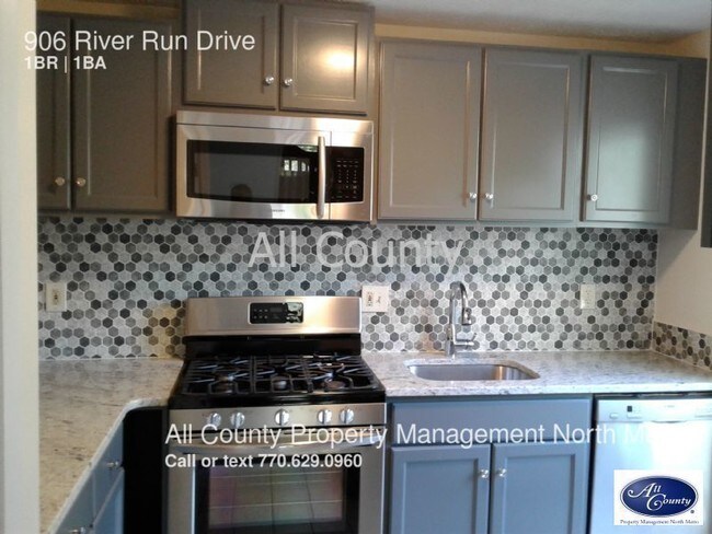 Building Photo - 906 River Run Dr