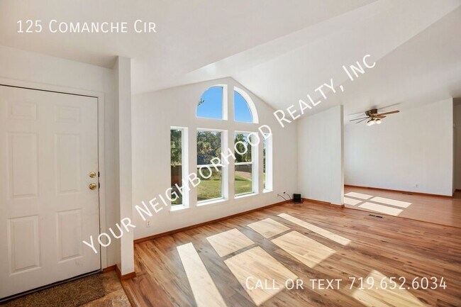 Foto del edificio - 125 Comanche Cir