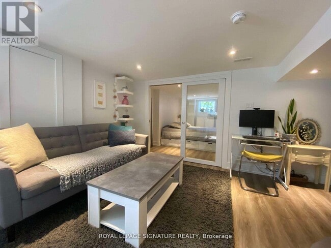 Building Photo - 17 Claremont St