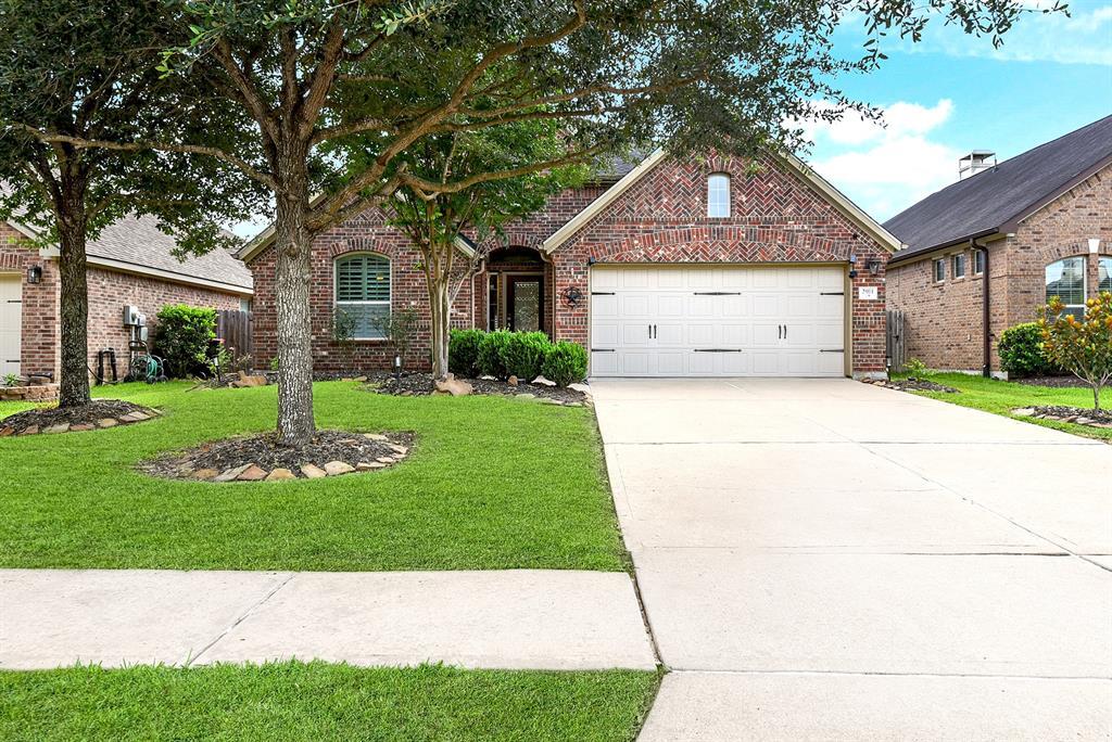Foto principal - 2911 Fair Chase Dr