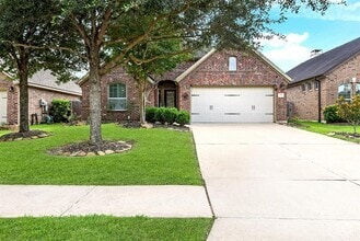 Building Photo - 2911 Fair Chase Dr