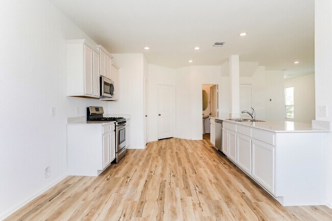 Foto del edificio - 23926 Lakota Cyn Dr