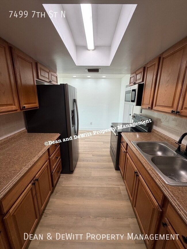 Building Photo - 7499 7th St N