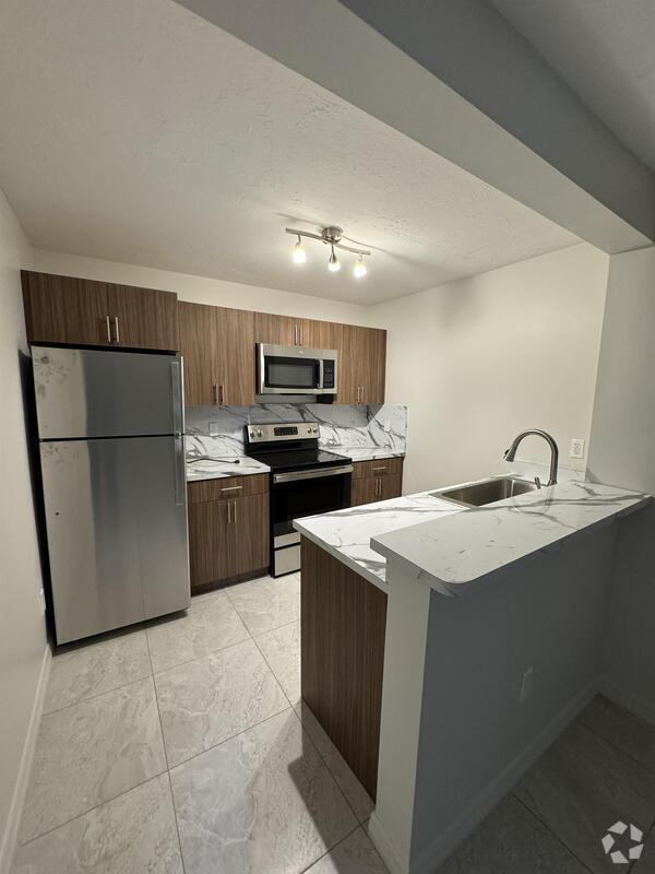 Building Photo - 7961 Gladiolus Dr