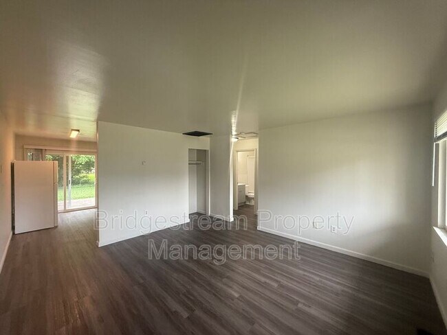 Foto del edificio - 1214 Case Ave