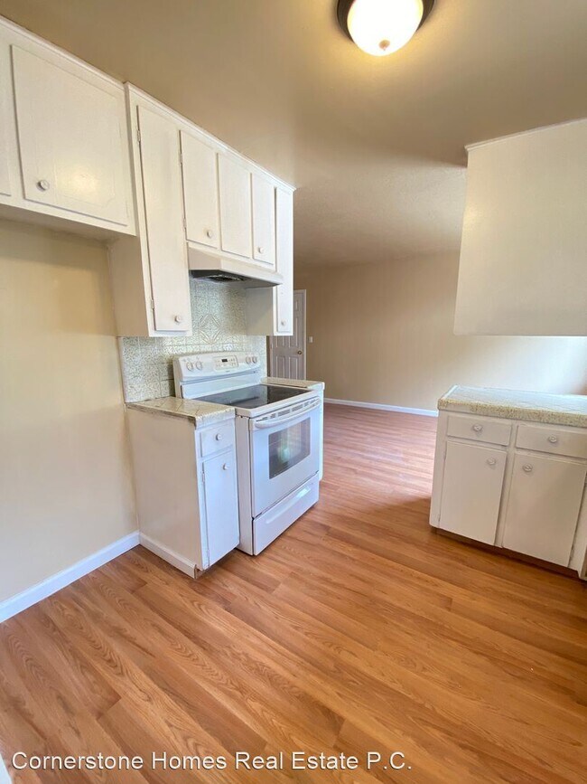 Building Photo - 3 br, 1 bath House - 4411 Esmar Rd
