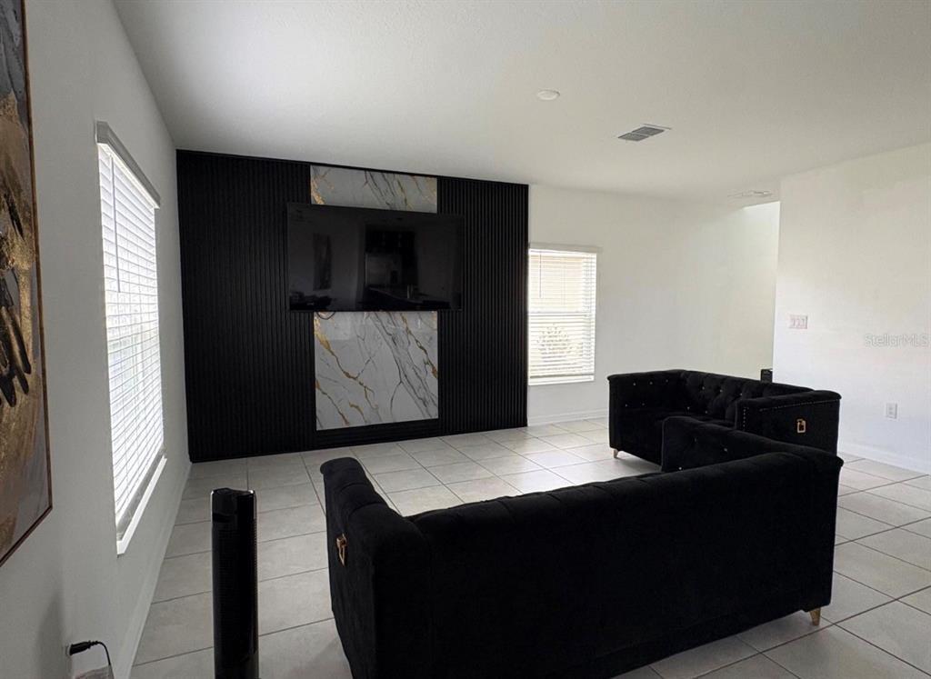 Foto del edificio - 626 Bell Prairie Cir