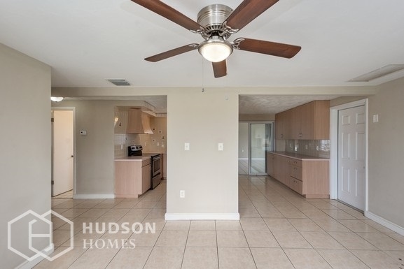 Building Photo - 4939 Zodiac Ave
