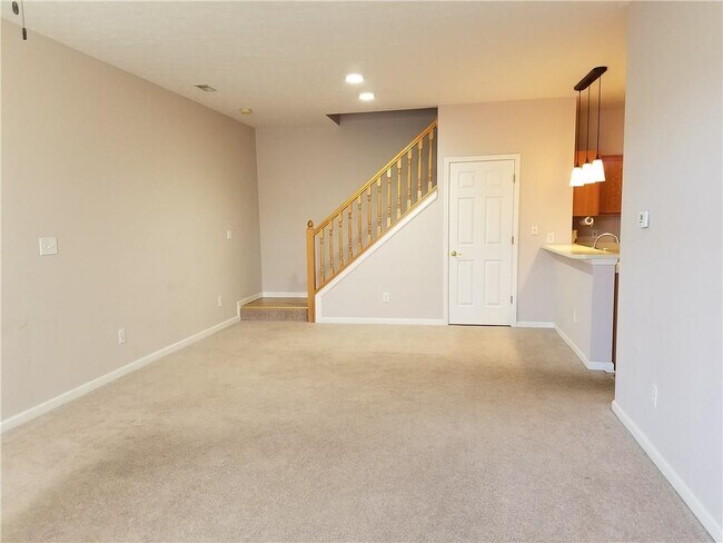 Building Photo - 9356 Villa Creek Dr