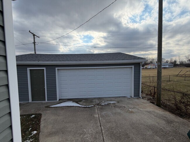 Foto del edificio - 405 E Cowing Dr