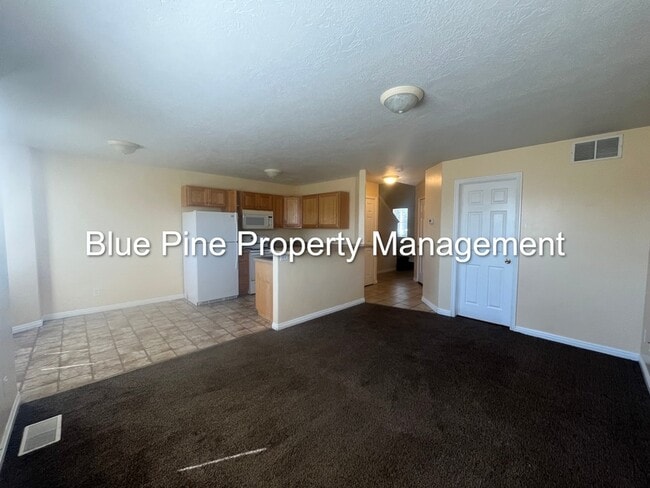 Building Photo - 2488 Prospect Dr