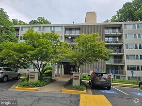 Building Photo - 4415 Briarwood Ct N